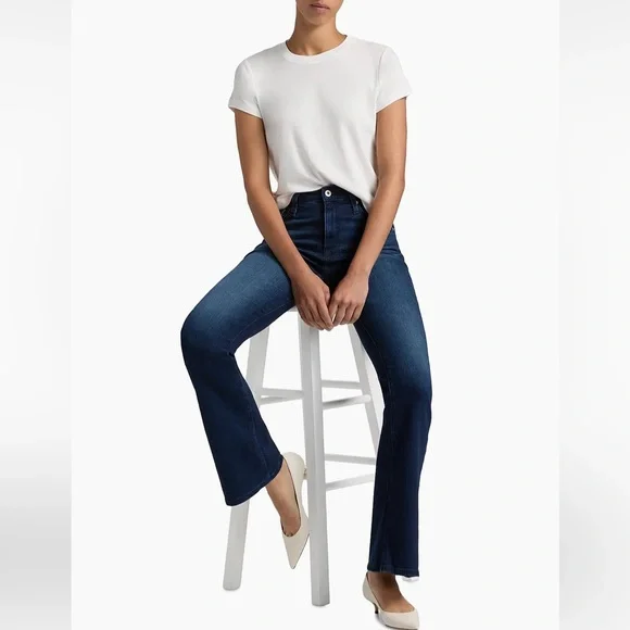 NWT AG Farrah Boot High-Rise Fit Jeans - Picture 2 of 8